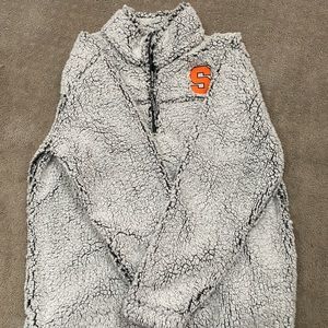 Syracuse Women's pullover is super warm and fluffy. Size XL 3/4 Zipper.